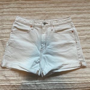 WHITE DENIM SHORTS